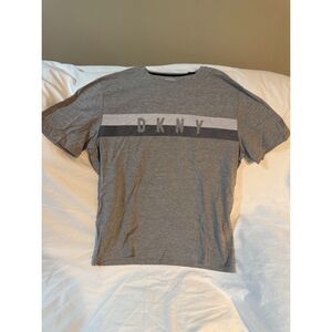 DKNY men's grey size large  t-shirt